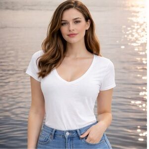 Universal Thread Women’s Fresh White Short Sleeve Bodysuit Size XS